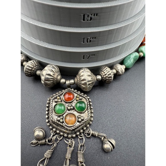 Vintage Tibetan Necklace‎ Earrings Set Green Orange Silver Tone Clip Ons 18" - Picture 15 of 16